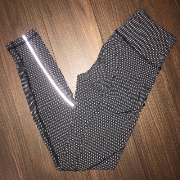 Lululemon Cadence Crusher Running Tight - Picture 4 of 6